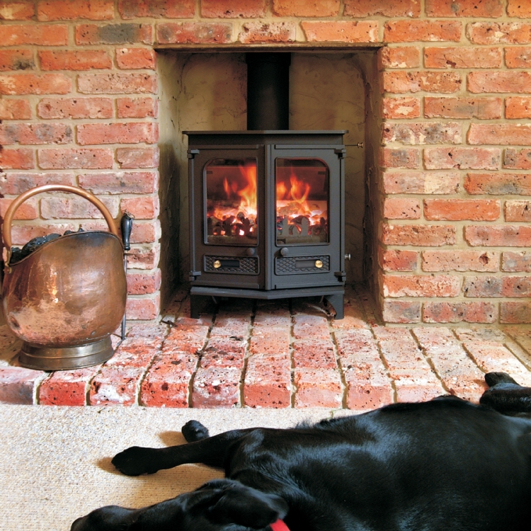 Charnwood C4 in Almond at Crealy wood burning stove installation from